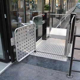 Rollstuhl-Hebebühne Liftwerk MB1100 - Eifrig & Keldenich Aufzüge
